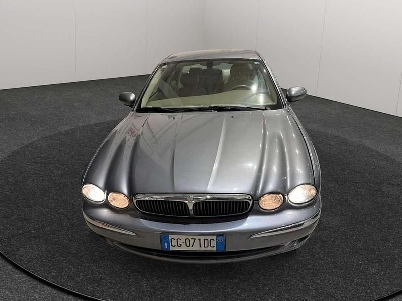 Usata Jaguar X-type Executive 196 CV (144 kW) 2003 Grigio Berlina