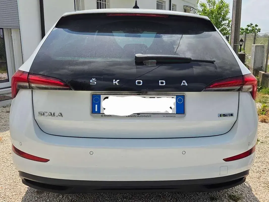 Usata Skoda Scala Sport 90 CV (66 kW) 2021 Bianco Utilitaria