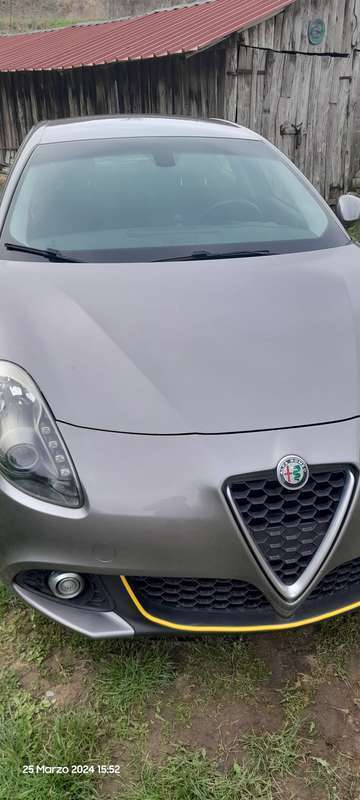 Usato 2016 Alfa Romeo Giulietta 1.6 Diesel 120 CV (12.300 €)
