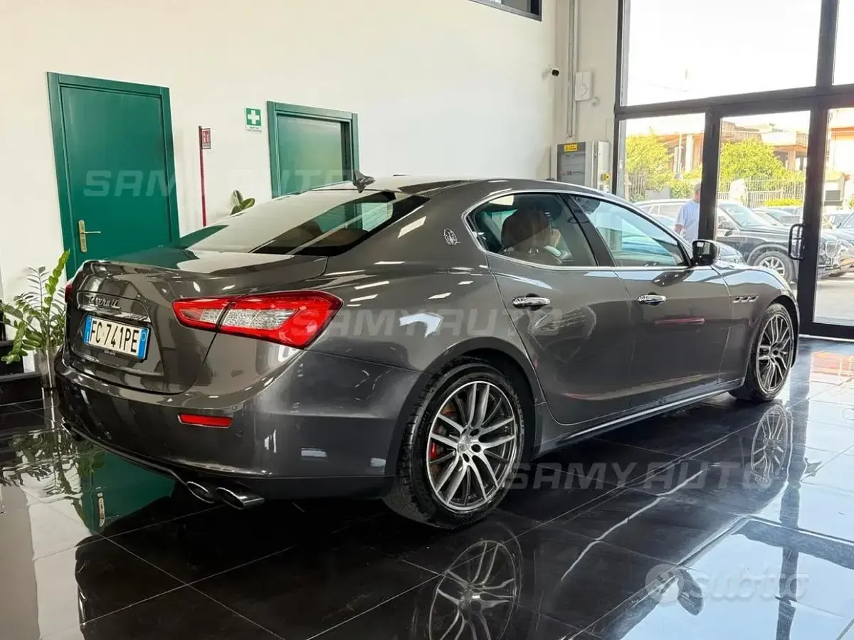 Usata Maserati Ghibli 250 CV (183 kW) 2016 Grigio Berlina