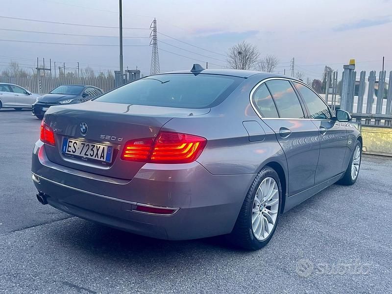 Usata BMW 520 Luxury Line 185 CV (136 kW) 2013 Grigio Berlina