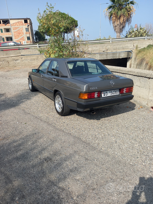 Usato 1986 Mercedes 190 2.0 Benzin 122 CV (4.300 €)
