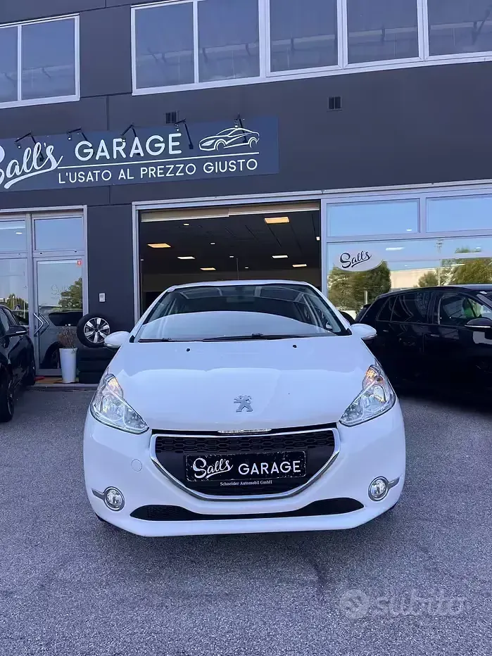 Usata Peugeot 208 82 CV (60 kW) 2014 Bianco Utilitaria