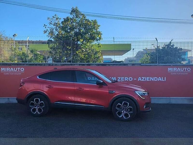 Rosso Usata 2022 Renault Arkana Techno SUV | 20.400 € (Buon prezzo) - Immagine 1/4