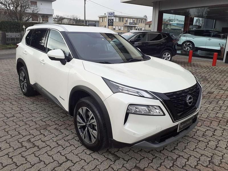 Usata Nissan X-Trail N-Connecta 158 CV (116 kW) 2022 White pearl SUV