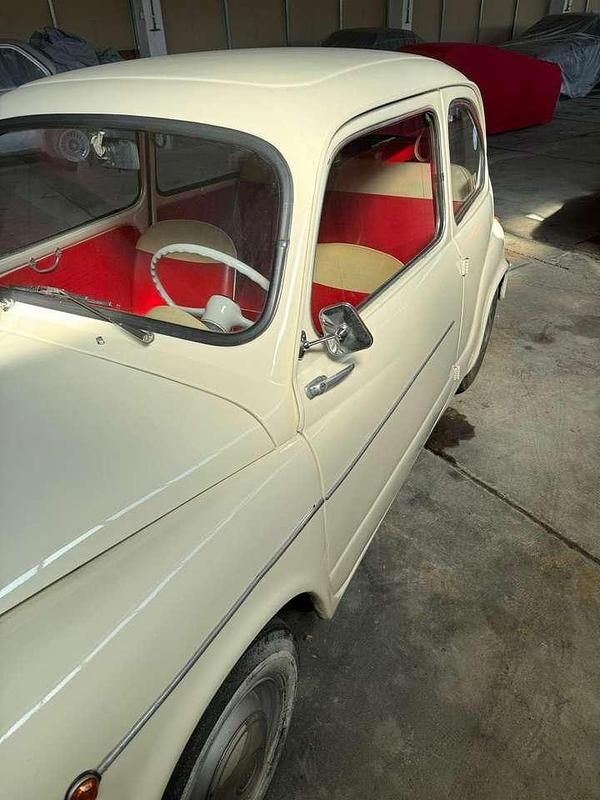 Usata Fiat 600 1959 Beige Utilitaria