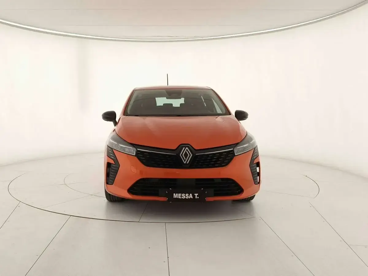 Usata Renault Clio V Evolution 101 CV (74 kW) 2023 Arancione Berlina