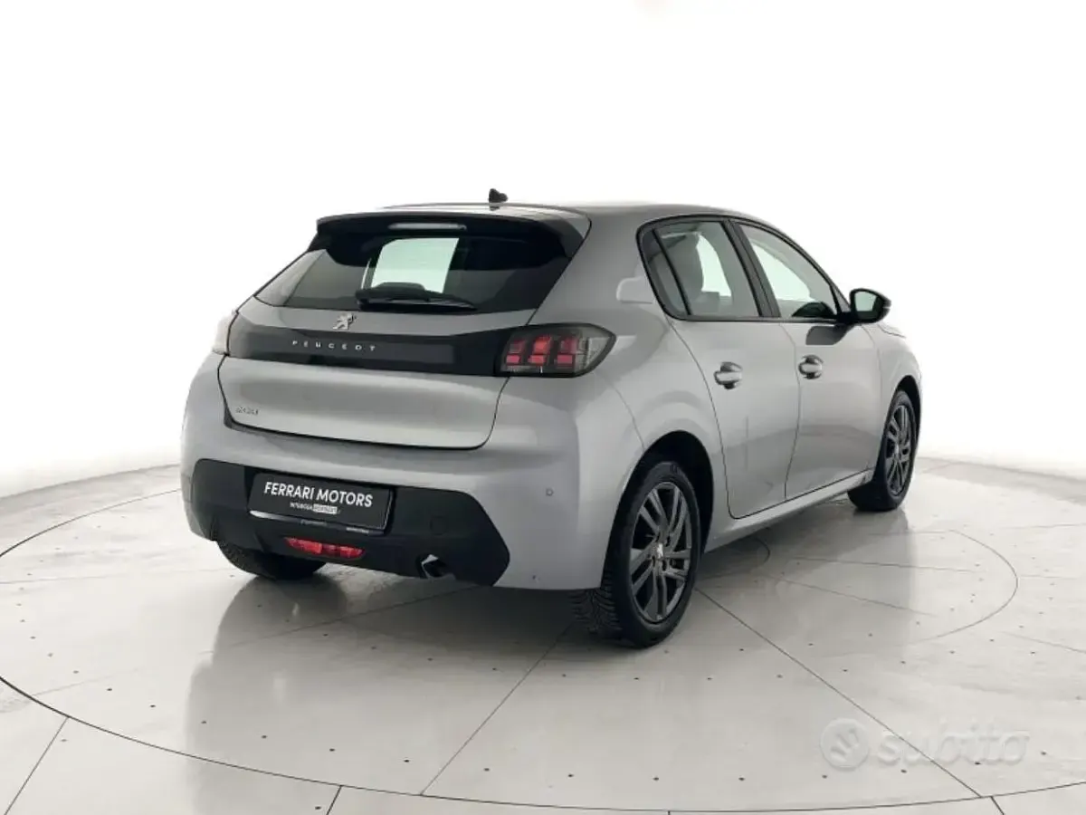 Usata Peugeot 208 Active 75 CV (55 kW) 2022 Grigio Utilitaria