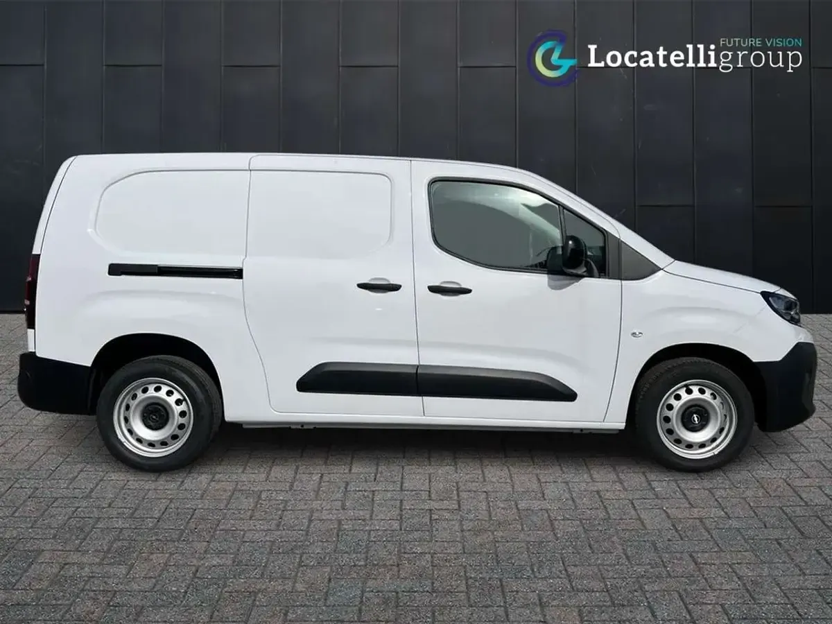 Nuova Opel Combo S 102 CV (75 kW) 2025 Kaolin white pastello Monovolume