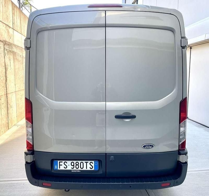 Occasion Ford Transit Trend 131 ch (96 kW) 2018 Gris Van