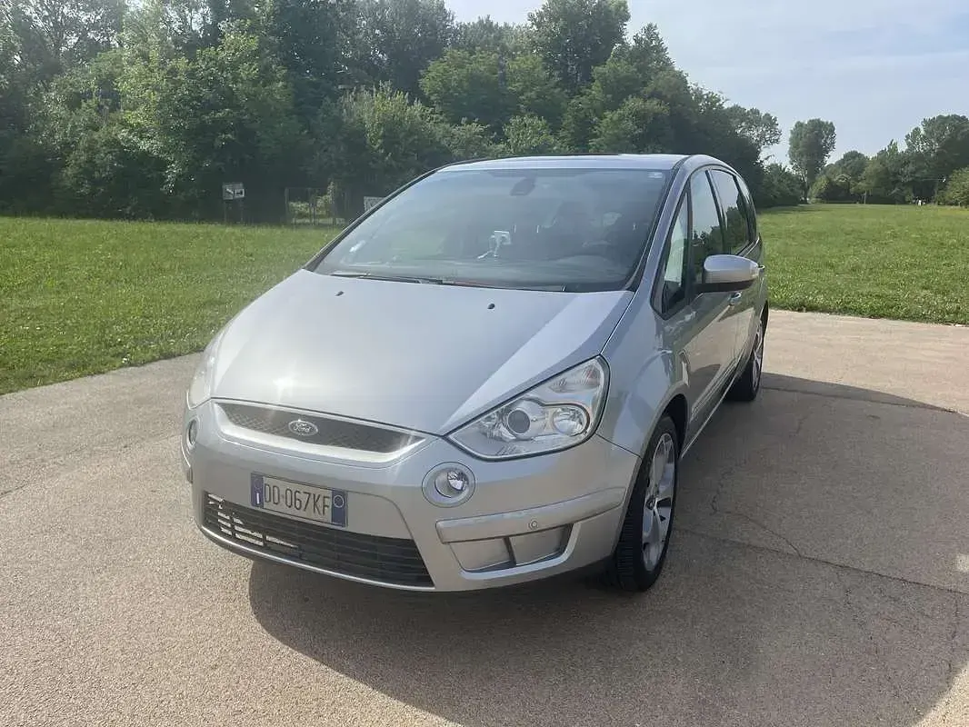 Usata Ford S-MAX Titanium 140 CV (102 kW) 2006 Grigio Monovolume