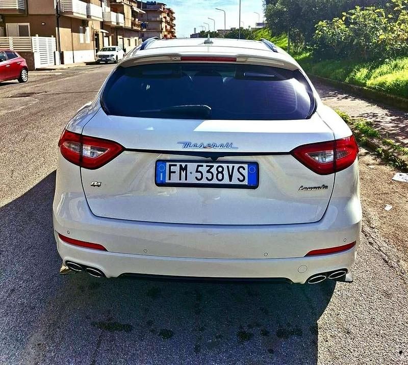 Usata Maserati Levante 275 CV (202 kW) 2018 SUV