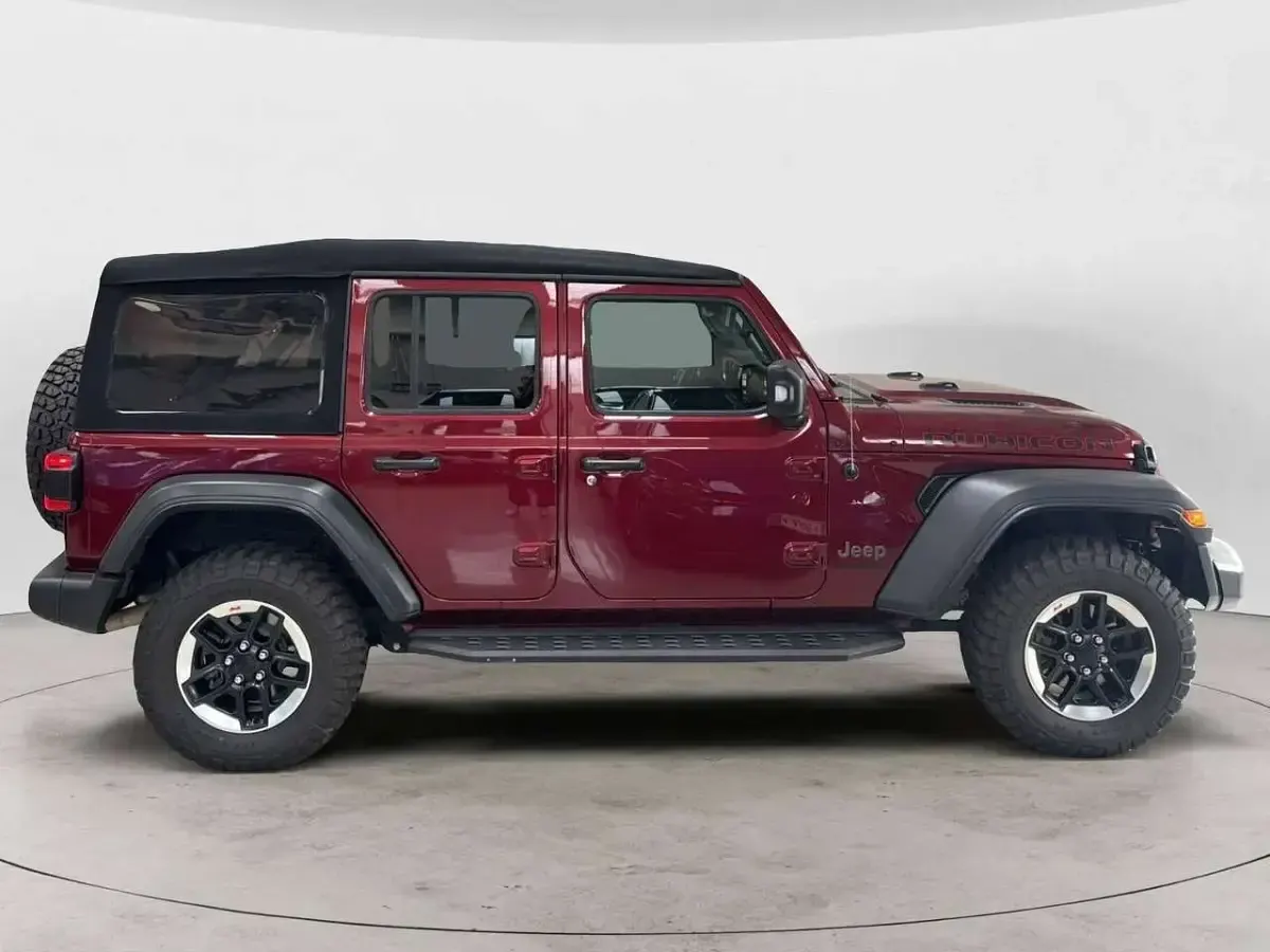 Usata Jeep Wrangler Unlimited Rubicon 272 CV (200 kW) 2022 Snazzberry SUV
