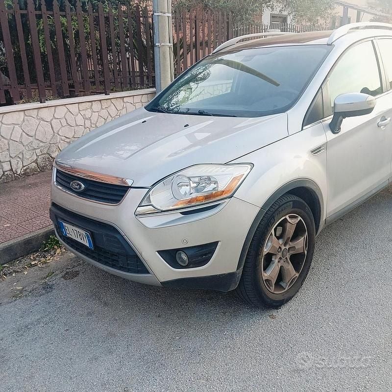 Usata Ford Kuga Titanium 140 CV (102 kW) 2012 Grigio SUV