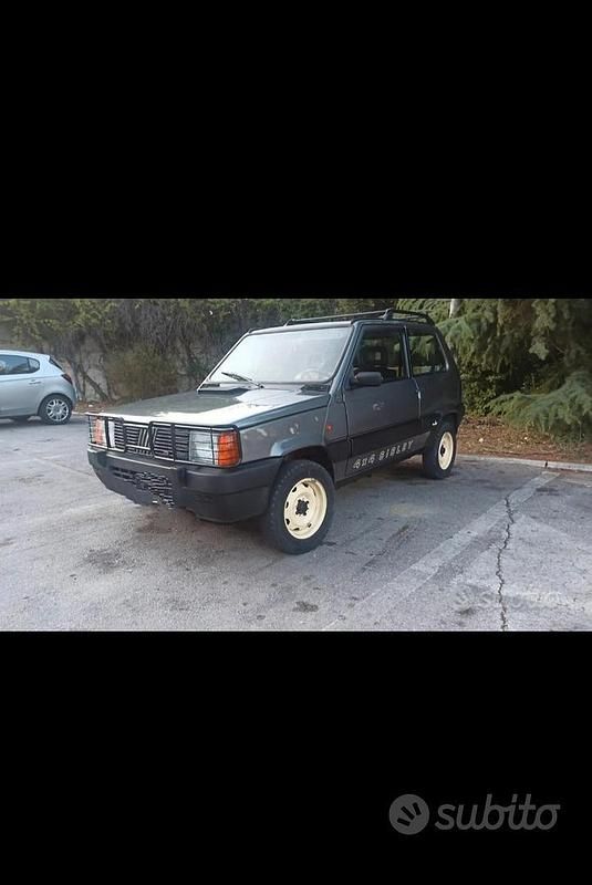 Usata Fiat Panda 4x4 50 CV (36 kW) 1987 Grigio Utilitaria