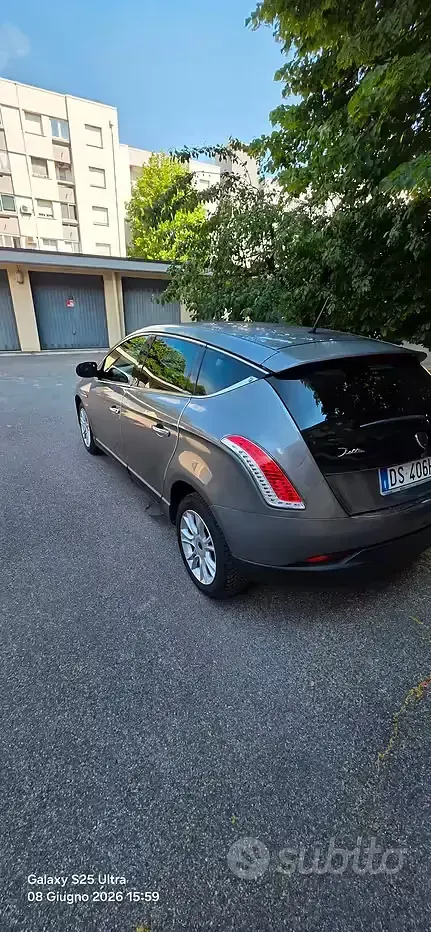 Usata Lancia Delta 120 CV (88 kW) 2008 Grigio Utilitaria