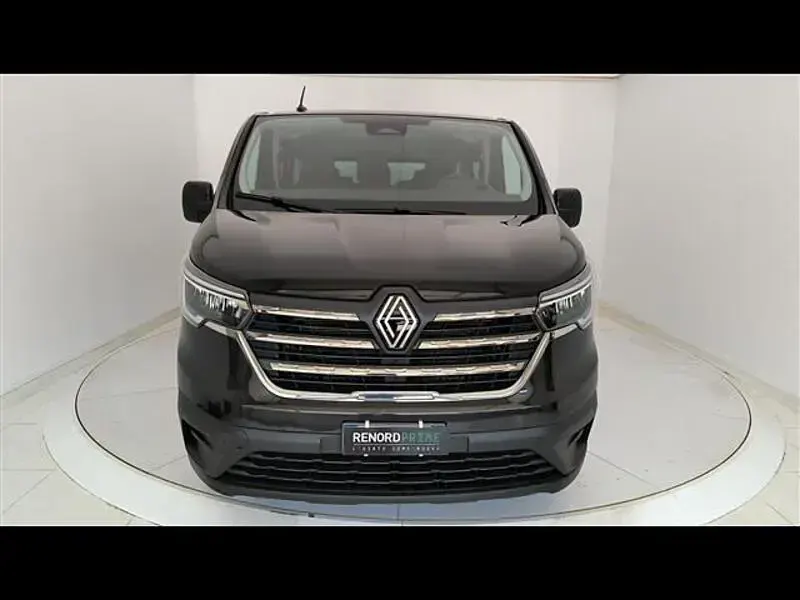 Usata Renault Trafic 150 CV (110 kW) 2024 Grigio scuro Monovolume