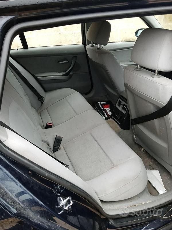 Usata BMW 320 177 CV (130 kW) 2007 Blu Station wagon