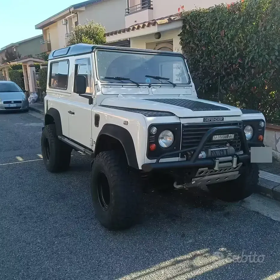 Usata Land Rover Defender 122 CV (89 kW) 2000 Bianco SUV