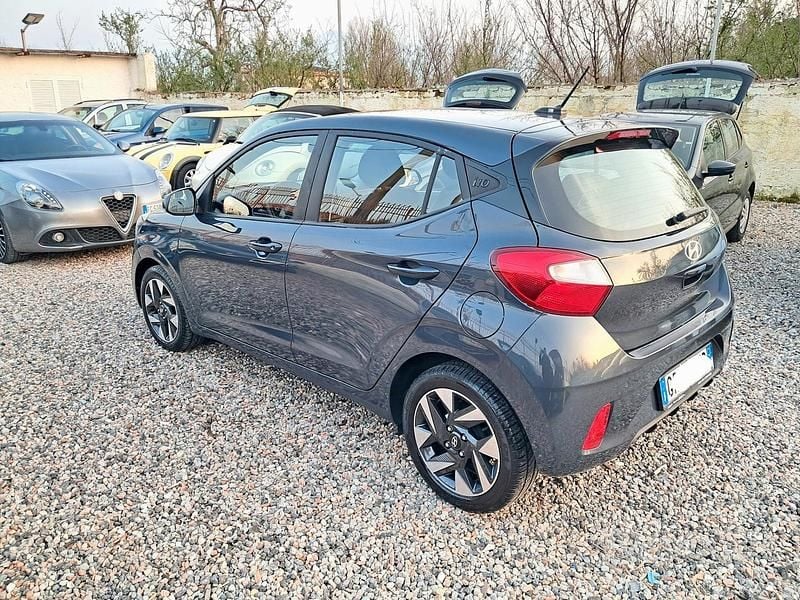 Usata Hyundai i10 67 CV (49 kW) 2023 Grigio Utilitaria