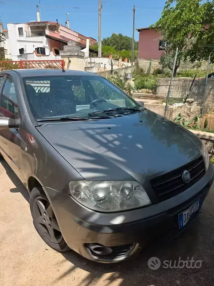 Usata Fiat Punto 69 CV (50 kW) 2006 Utilitaria