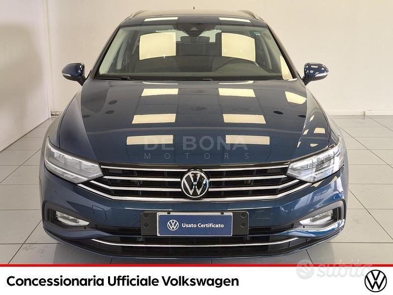 Usata VW Passat Business 150 CV (110 kW) 2023 Azzurro Station wagon