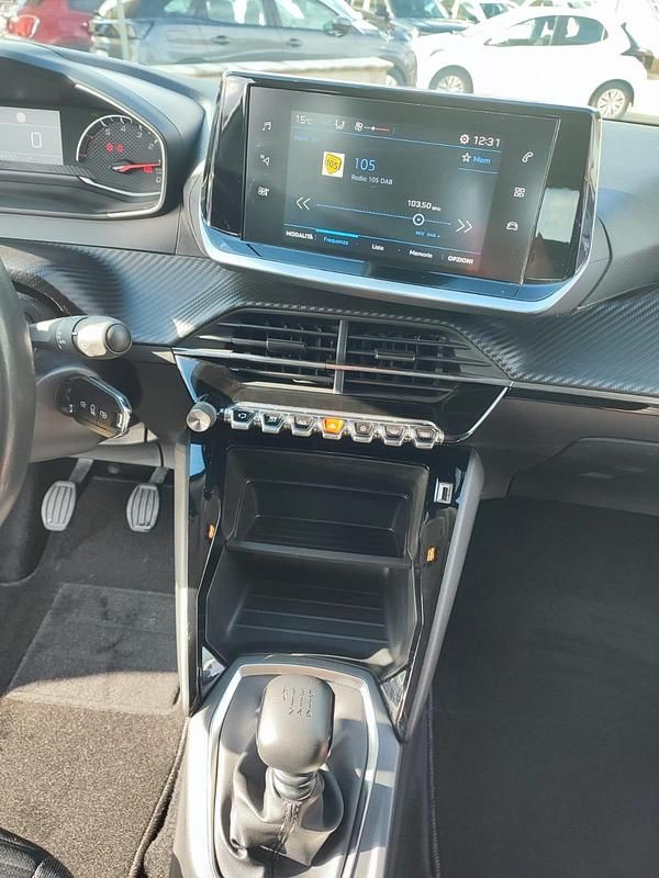 Usata Peugeot 2008 Active 110 CV (80 kW) 2021 Bianco SUV