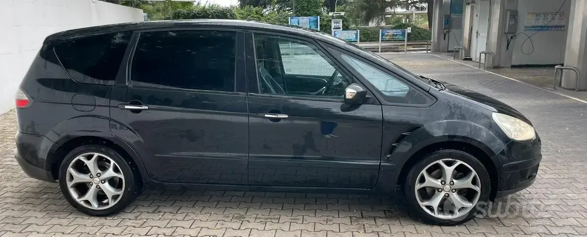 Usata Ford S-MAX Titanium 140 CV (102 kW) 2008 Monovolume