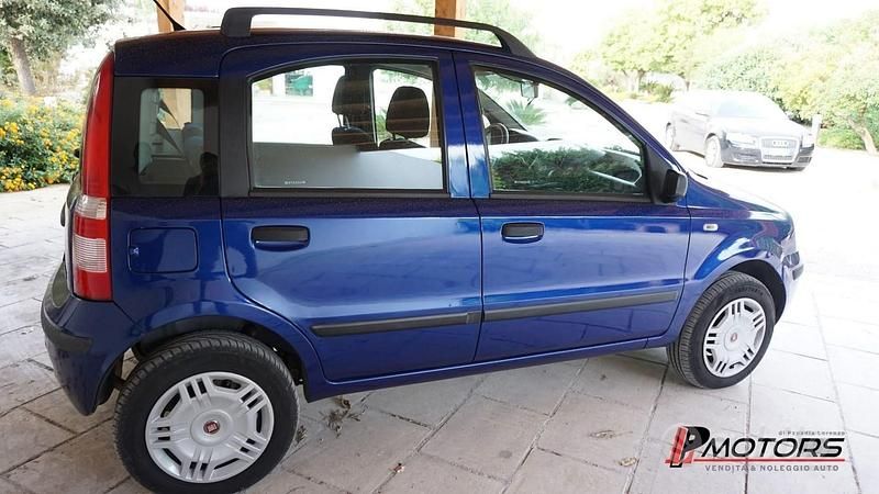 Usata Fiat Panda Dynamic 60 CV (44 kW) 2009 Blu Utilitaria