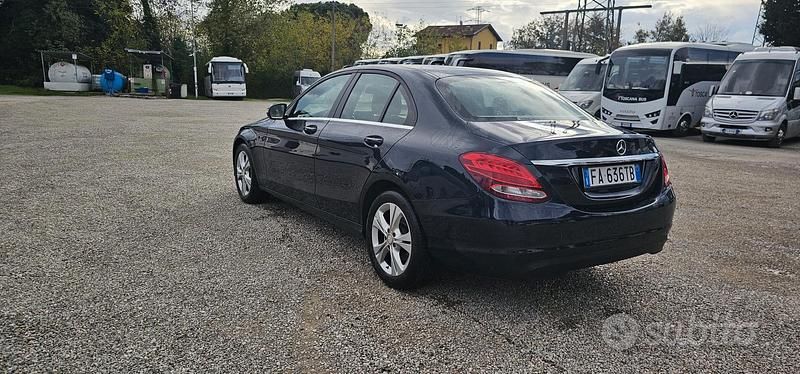 Usata Mercedes C220 170 CV (125 kW) 2015 Blu Berlina