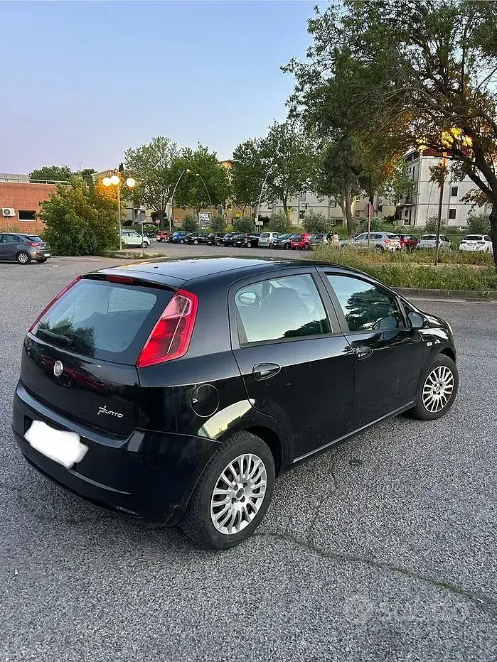 Usata Fiat Grande Punto 75 CV (55 kW) 2008 Nero Utilitaria
