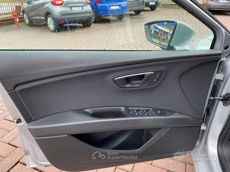 Usata Seat Leon ST Style 110 CV (80 kW) 2016 Argento Station wagon