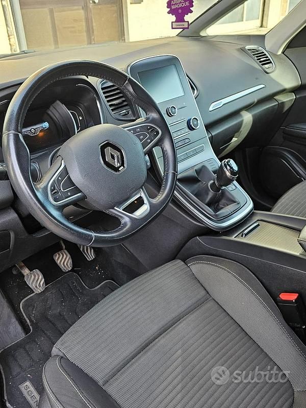 Usata Renault Grand Scénic IV 110 CV (80 kW) 2019 Grigio Monovolume