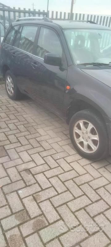 Usata DR DR5 126 CV (92 kW) 2011 Nero SUV