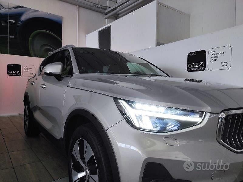 Usata Volvo XC40 Core 129 CV (94 kW) 2022 Grigio SUV