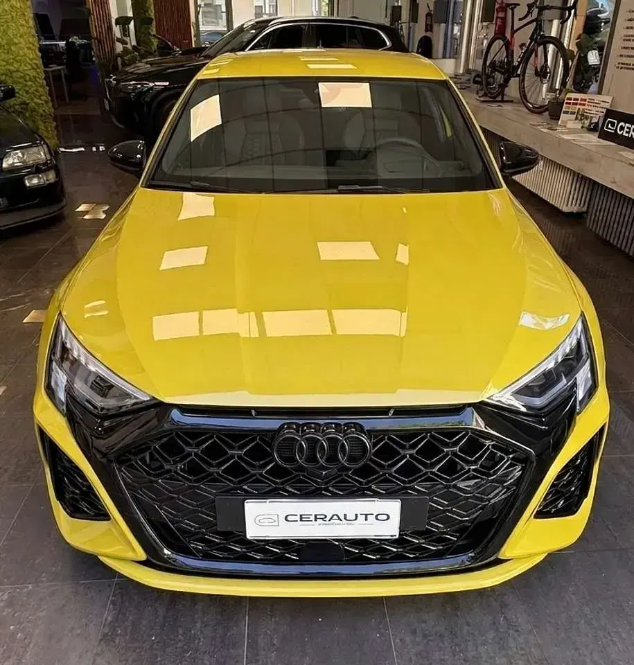 Usata Audi RS3 Ambiente 400 CV (294 kW) 2025 Giallo pitone Berlina
