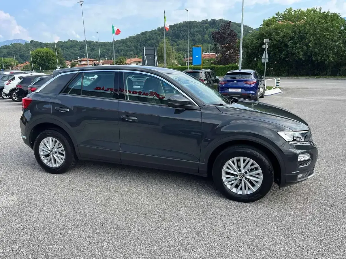 Usata VW T-Roc Business 150 CV (110 kW) 2022 Bianco SUV
