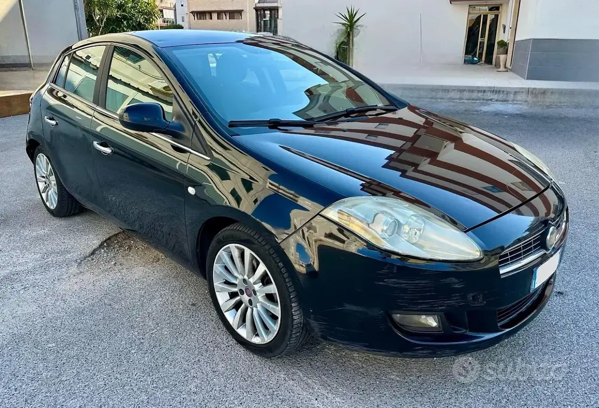 Usata Fiat Bravo Emotion 120 CV (88 kW) 2008 Marrone Utilitaria