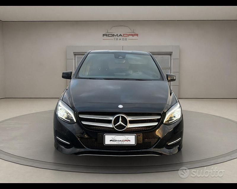 Usata Mercedes B180 Business 109 CV (80 kW) 2015 Nero Utilitaria