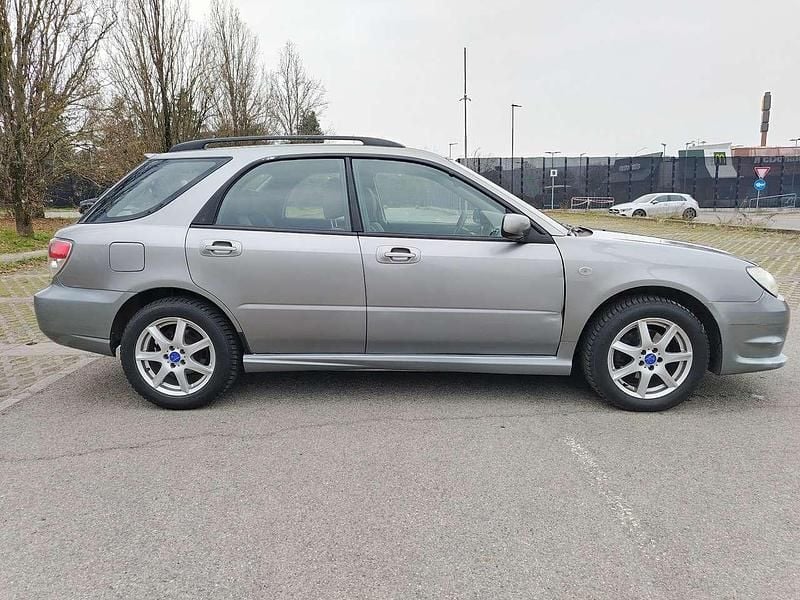 Usata Subaru Impreza 160 CV (117 kW) 2007 Grigio Station wagon