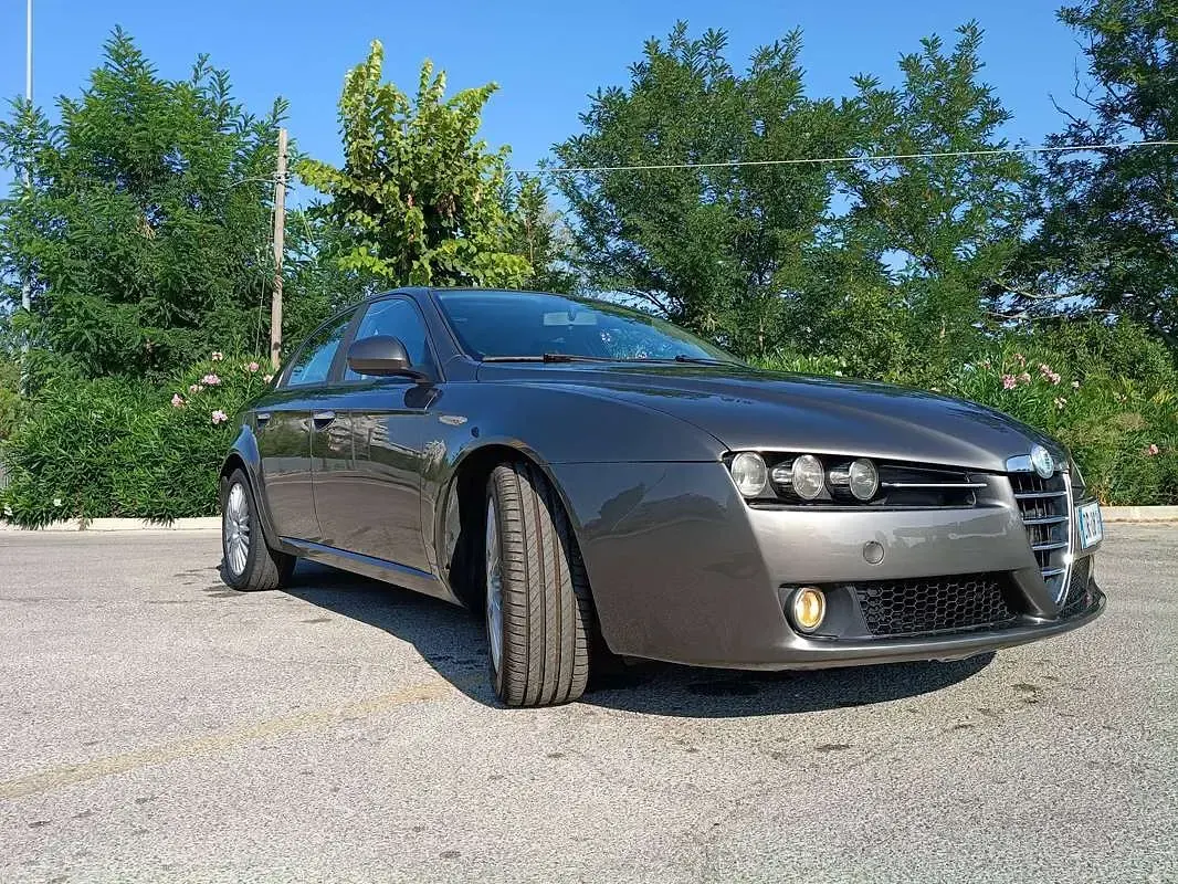 Usata Alfa Romeo 159 Distinctive 150 CV (110 kW) 2008 Bronzo Berlina