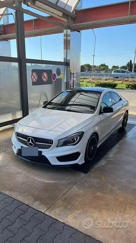 Usata Mercedes CLA220 Premium 170 CV (125 kW) 2014 Bianco Berlina