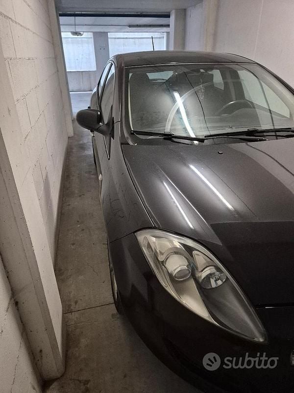 Usata Fiat Bravo 105 CV (77 kW) 2013 Nero Utilitaria