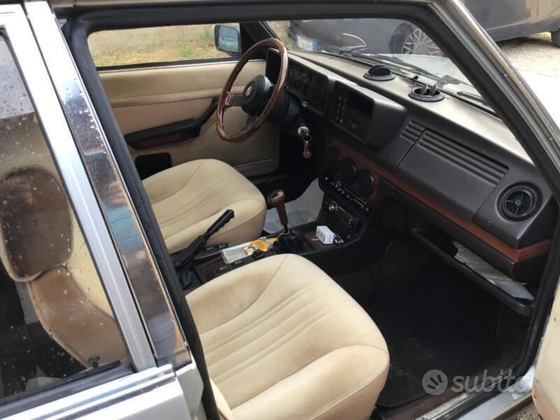Usata Alfa Romeo Alfetta 135 CV (99 kW) 1982 Grigio Berlina