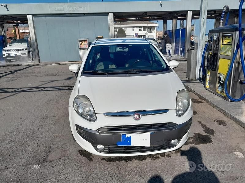 Usata Fiat Punto Evo 75 CV (55 kW) 2010 Bianco Utilitaria