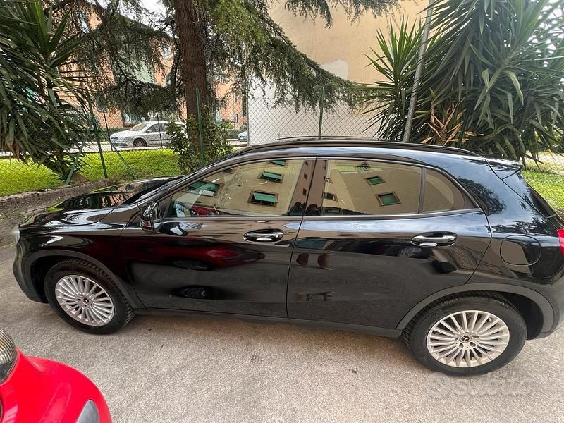 Usata Mercedes GLA200 Executive 136 CV (100 kW) 2019 Nero SUV