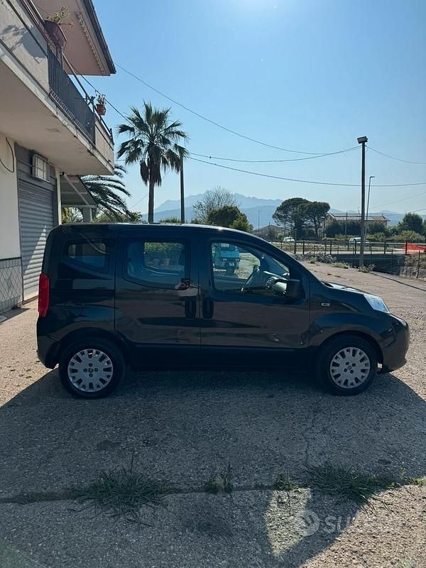 Usata Fiat Qubo Trekking 75 CV (55 kW) 2014 Nero Monovolume