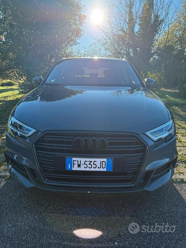 Grigio Usata 2018 Audi A3 Ambiente Tre volumi | 22.500 € (Molto cara) - Immagine 1/4