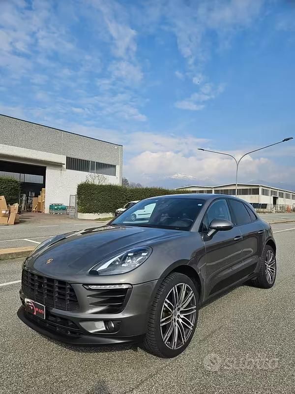 Usata Porsche Macan Turbo 252 CV (185 kW) 2018 Grigio SUV