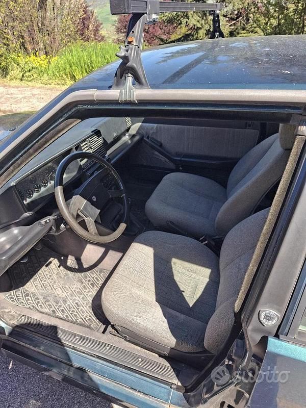 Usado Lancia Delta 90 CV (66 kW) 1992 Utilitario